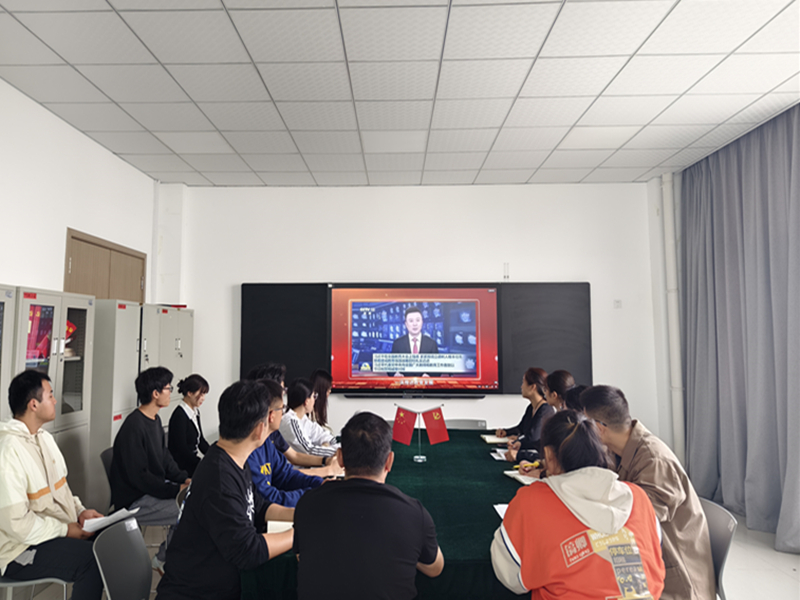 学习现场.jpg 学习现场.jpg